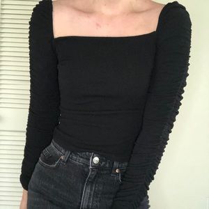 Cropped Black Top
